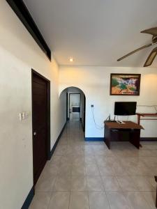 Family Home 3 Bedroom near Nai Harn Beach & Lake