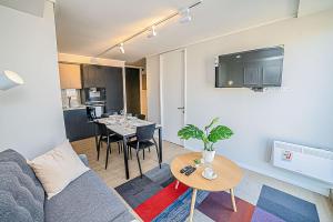 Functional and Bright Apartment in Providencia