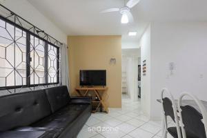 Apto Quadra Mar a 100m da Praia IVG0011