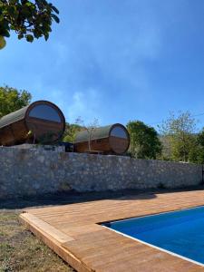 Barrel house gluhi do