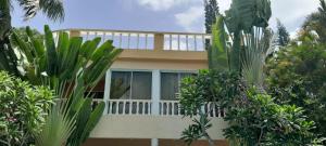 Secure four bedroom villa with a private pool near the town and beaches