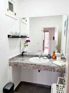 Modern 2BR Family Retreat 3 Pools Imi Ouaddar