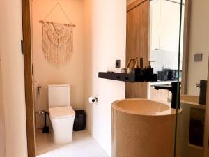 Stylish 1BR Loft Villa Del Sol with private Pool near Uluwatu -Bali
