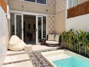 Stylish 1BR Loft Villa Del Sol with private Pool near Uluwatu -Bali