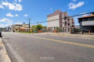 Apto. Bem localizado em Cond. LGR0204