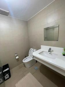 Executive Condo near Okada Bay View