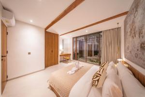 Brand New 2BR Loft-Style Private Pool in Pererenan