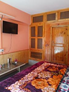 Bharti homestay thachi