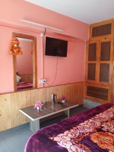 Bharti homestay thachi