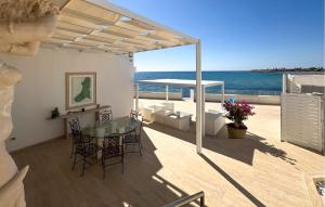 4 Bedroom Awesome Home In Avola