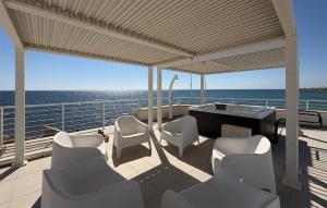4 Bedroom Awesome Home In Avola