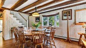 East Mt Cabin by AvantStay