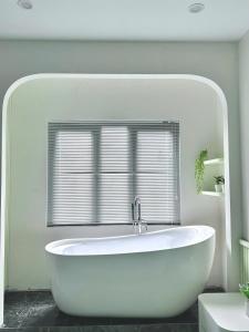 503 Khâm Thiên Someli & bathtub