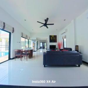 Modern Pool Villa Paknampran