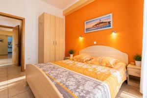 Villa VEDORNA - big wellness house near beach, pool, wellness room with jacuzzi & sauna, game room, table tennis, playground & bbq, Pomer, Istria