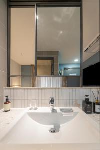 Brown Dot Hotel Yeoksam