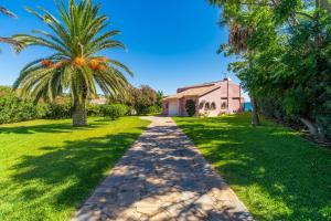 Cubos Beachfront Villa Khayyam