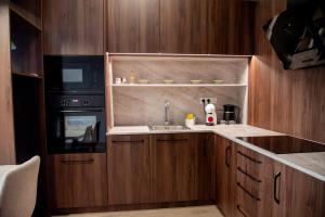 Naiti DeLuxe Cassovar Apartment with aircon and terrace