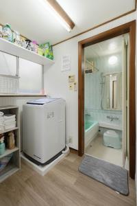 6 people 17 minutes to Asakusa, 35 minutes to Disney, 5-minute walk from the station