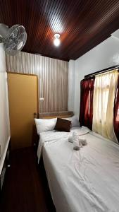 Whole House with free Parking and 2 bedrooms