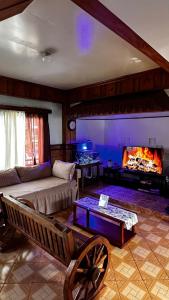 Whole House with free Parking and 2 bedrooms