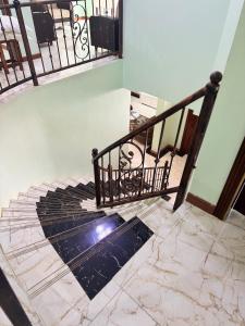 Next-lane house Spacious 5BR near the Airport