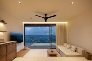 Luxury 1BR - Private Pool - Panoramic Ocean View