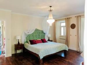 Vale das Aguas Vivas, Odyssey House
