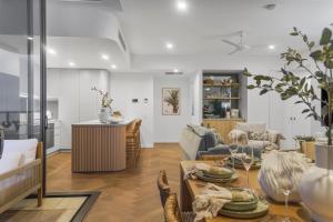 Luxury 3BR in Palm Beach Retreat Beach Views