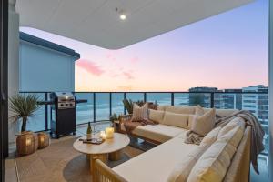Luxury 3BR in Palm Beach Retreat Beach Views