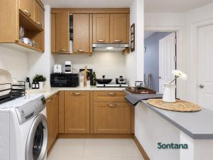 Luxurious 2BR Ultra Fast Wifi Phrom Phong