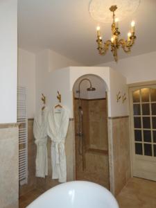 B&B / Chambres d'hotes Chateau d'Urbilhac : photos des chambres