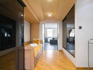 Golden Warsaw - Apartment in Piwna Square