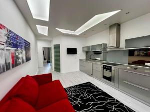 Central Kyiv Apartment near Olimpiiska & Palace of Sports