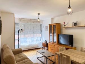 Oviedo 2BR Flat by HUCA Hospital Sleeps 3