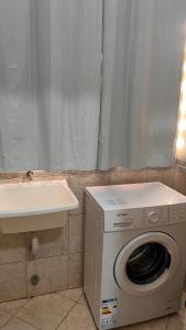 Departamento Sobre Avenida San Jose