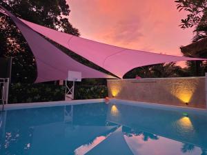 A Touch of Pink - Secret Tropical Retreat with Pool & Mountain Views - Underground River, Fireflies & Waterfalls