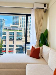 Luxury 1-Bedroom Apartment in Westlands with AC & Airport Pickup, Rooftop Pool ,Fast Wifi & Garden