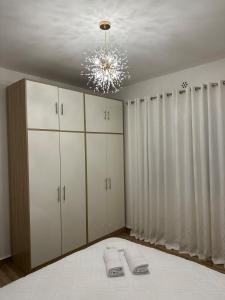 The Quiet elegant velvet stay
