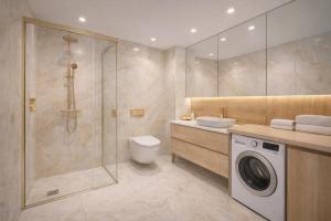 Hanza Tower PANORAMIC SPA & Jacuzzi & Sauna & Pool
