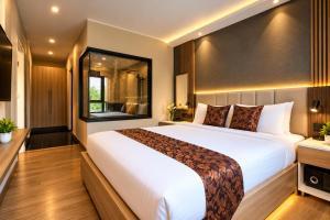 Hotel Sky Tark Near Delhi Airport
