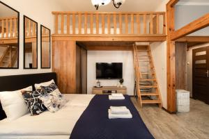 Navy Mezzanine Apartment - Sołtyka Loft near Old Town - by Upstairs