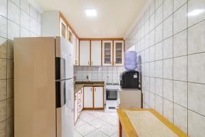 Apto. c Churrasq. e Vista Mar a 70m Praia EM0302