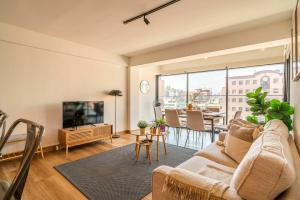 HOM ELITE I CostaneraCenter Metro El Golf-Tobalaba
