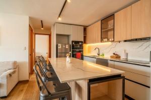 HOM ELITE I CostaneraCenter Metro El Golf-Tobalaba
