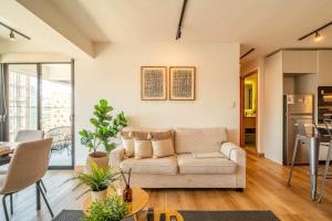 HOM ELITE I CostaneraCenter Metro El Golf-Tobalaba