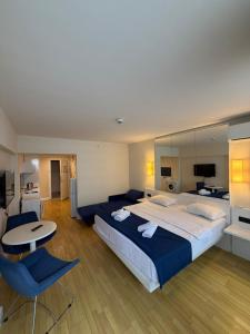 Apartment hotel