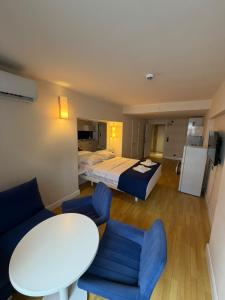 Apartment hotel