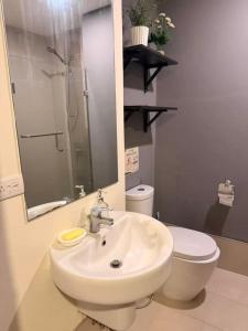 Spacious Studio Unit at Abreeza Place Tower 1, Near Abreeza Mall, Davao City Center