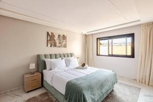 Luxurious 3BR Duplex with Private Pool Near City Center